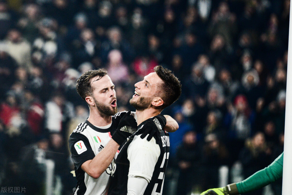 年效力于皇 年效力于皇