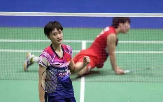 与城市之间 与城市之间