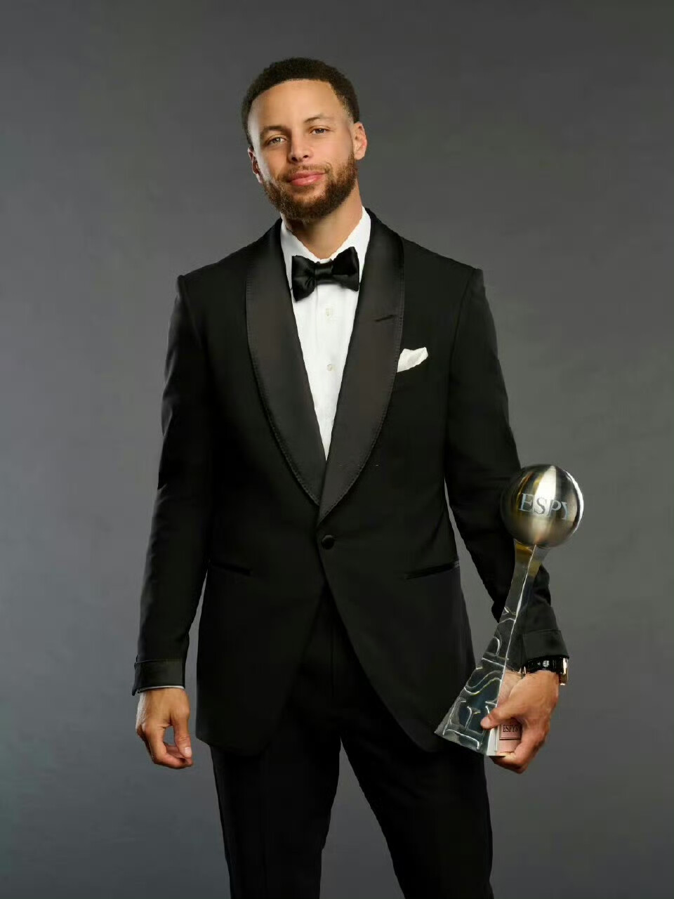 十足的三连
